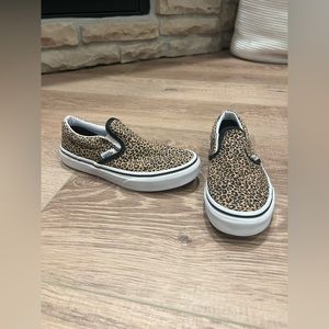 Vans classics leopard print, kids size 2.5